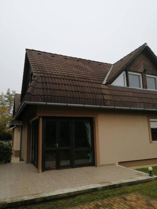 Siofoki Nyaralohaz Villa Luaran gambar